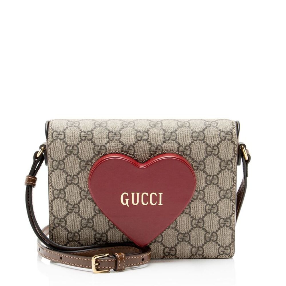 Gucci GG Supreme Script Logo Heart Crossbody - Picture 1 of 13
